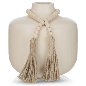 Vase naturel en céramique avec perles en bois et pampilles