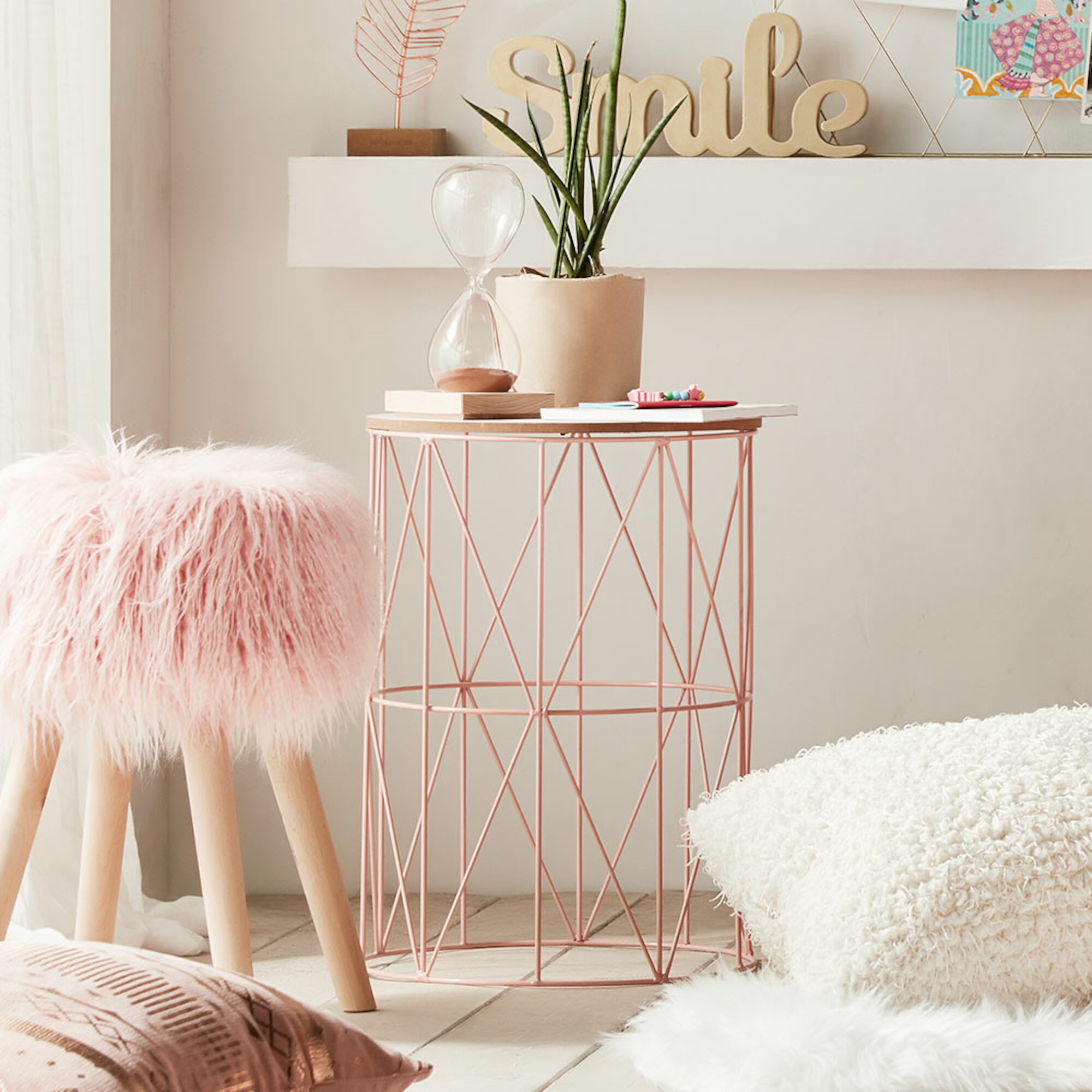 Metal Wire and Wood Side Table
