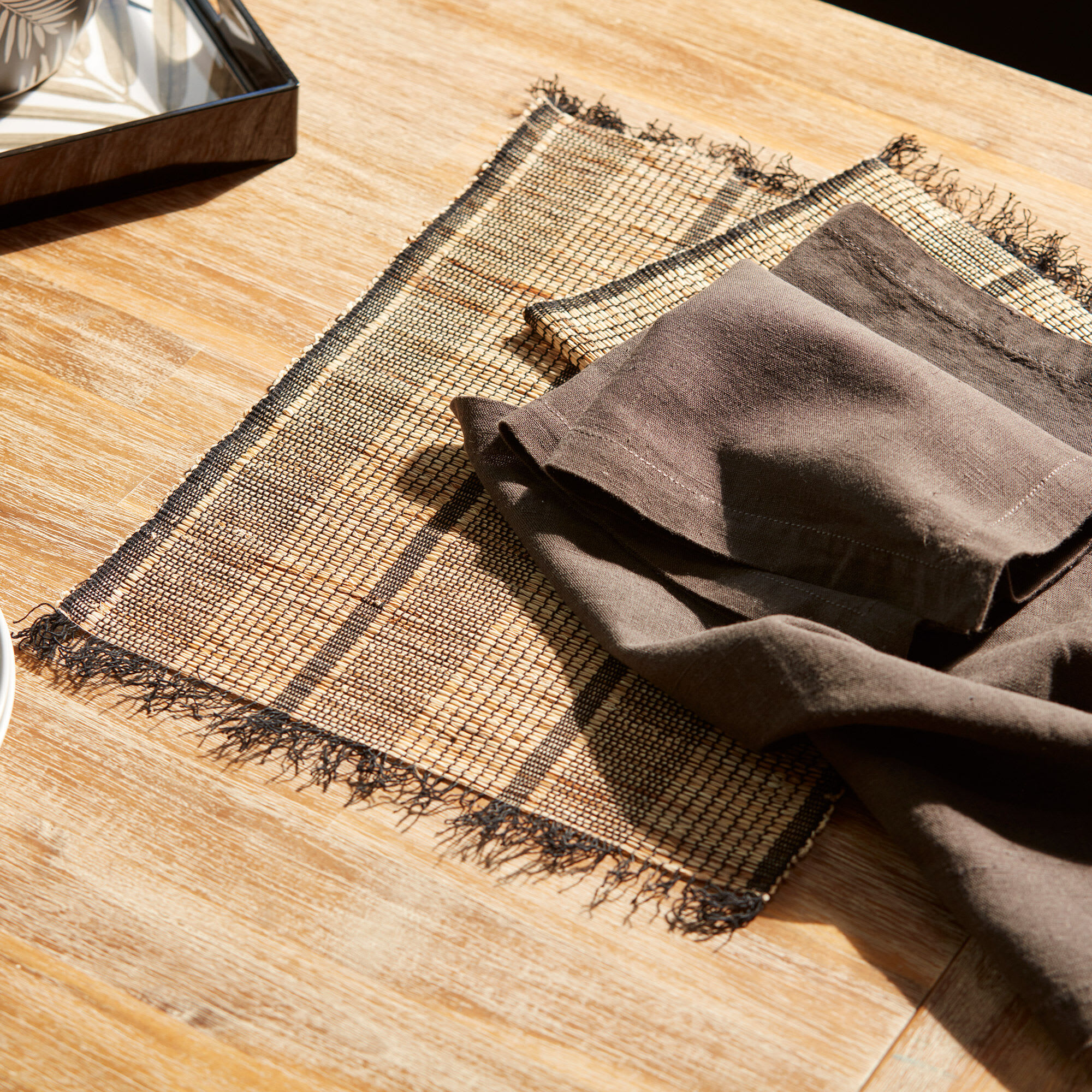 Black & Natural Fringed Placemat