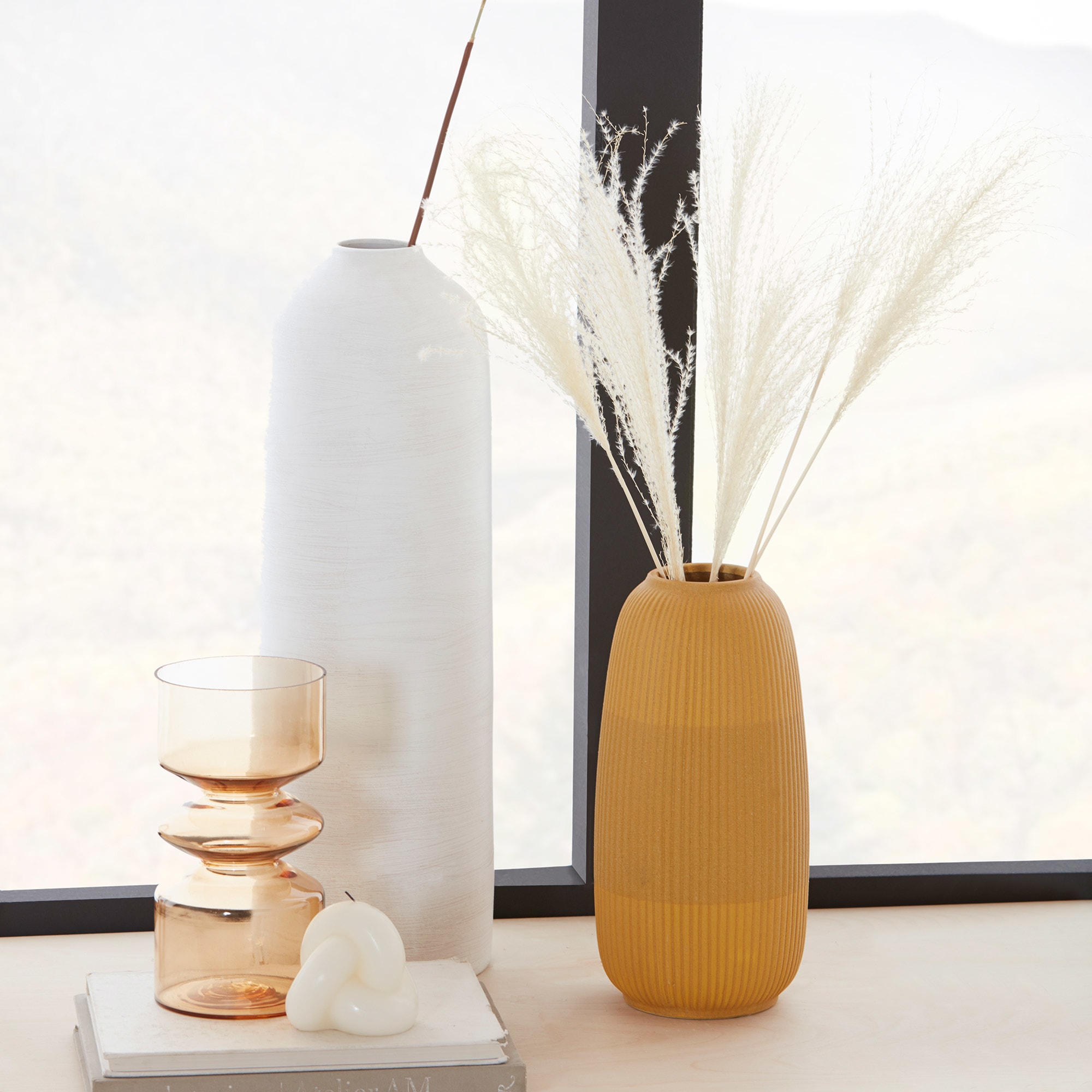 Vase en verre jaune moderne mid-century